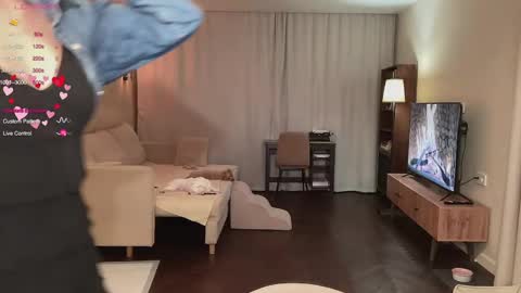 AliceEve online show from 02/18/25, 08:47