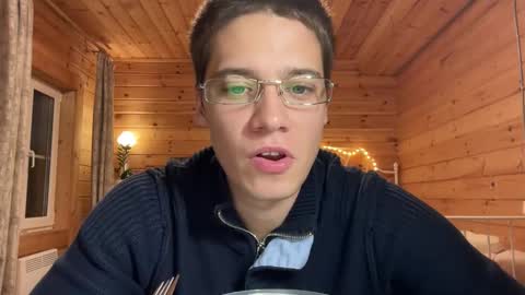 AliceEve online show from 09/22/25, 04:53