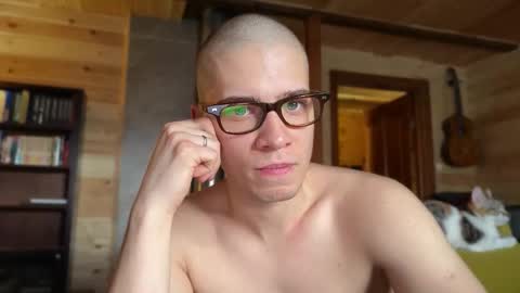 AliceEve online show from 03/03/26, 08:42