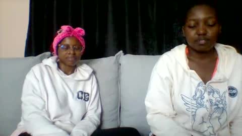 Snapshot of realtalkwithmagda chatting on 04/21/26, 12:45 Magda online show from 04/21/26, 12:45