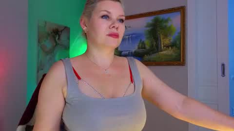 Snapshot of reasonforpassion_ chatting on 07/05/26, 02:24 Im a little sick. Ill be back soon. online show from 07/05/26, 02:24