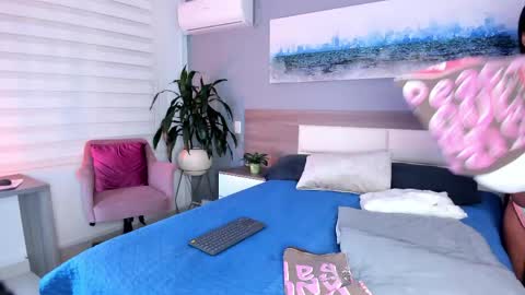 Snapshot of rebeca_cortez1 chatting on 04/22/26, 07:59 I invite you to my birthday on November 3th online show from 04/22/26, 07:59