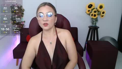 Snapshot of rebeca_milf chatting on 05/07/26, 02:11 REBECA online show from 05/07/26, 02:11