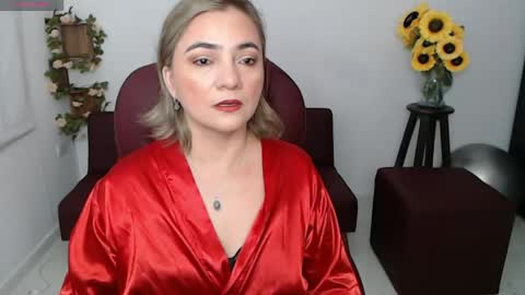 Snapshot of rebeca_milf chatting on 05/10/26, 12:10 REBECA online show from 05/10/26, 12:10