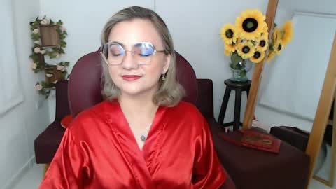 Snapshot of rebeca_milf chatting on 05/30/26, 02:14 REBECA online show from 05/30/26, 02:14