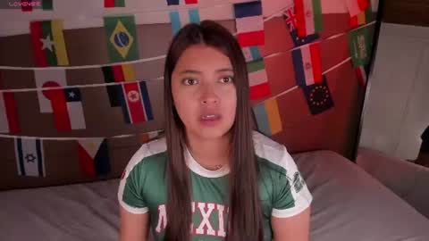 Snapshot of rebeca_williams_ chatting on 06/18/26, 12:31 Rebeca Williams online show from 06/18/26, 12:31