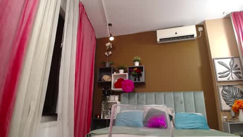 rebecablackx online show from 02/18/25, 04:58