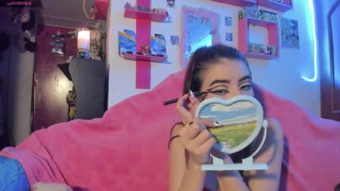 Snapshot of rebecahart chatting on 04/07/26, 04:57 Rebecca online show from 04/07/26, 04:57