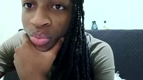 Tu mami Rebecca online show from 05/28/26, 11:51