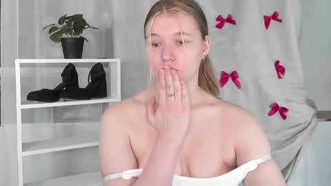 rebecca_____ online show from 01/31/25, 06:36