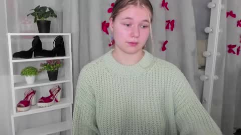 Snapshot of rebecca_____ chatting on 02/10/25, 12:30 rebecca_____ online show from 02/10/25, 12:30