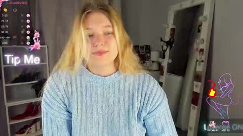 Snapshot of rebecca_____ chatting on 09/12/25, 01:49 rebecca_____ online show from 09/12/25, 01:49