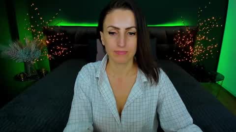 rebecca_diamonds online show from 01/27/25, 03:39