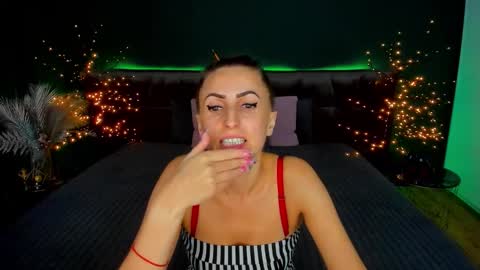 rebecca_diamonds online show from 09/13/25, 12:05