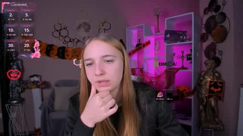 rebecca_smile_ online show from 10/21/25, 05:52