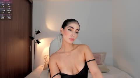 Rebecca online show from 09/15/25, 08:53