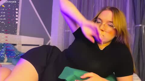 Rebecca online show from 01/19/26, 04:33