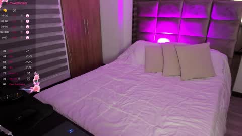 Snapshot of rebeccaferrati chatting on 02/10/26, 09:19 BECK 5PM-11AM GT COLOMBIA online show from 02/10/26, 09:19