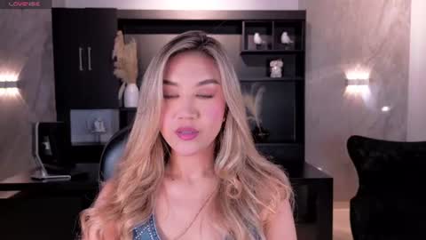 Snapshot of rebeccahudson_ chatting on 06/14/26, 06:21 Rebe online show from 06/14/26, 06:21