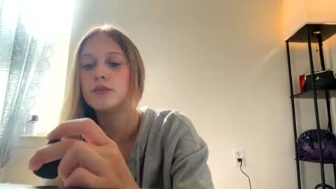 Snapshot of rebeccascottx chatting on 08/05/26, 09:39 rebeccascottx online show from 08/05/26, 09:39