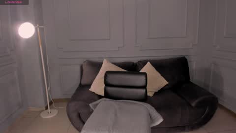 Snapshot of rebeccawestx chatting on 04/04/26, 03:27 Rebecca West online show from 04/04/26, 03:27