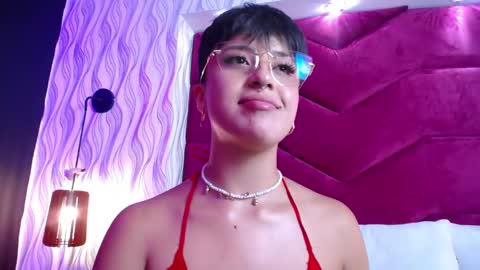 Snapshot of rebeka_baker chatting on 01/12/25, 03:17 REBEKA online show from 01/12/25, 03:17