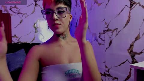 Snapshot of rebeka_baker chatting on 09/23/25, 02:36 REBEKA online show from 09/23/25, 02:36