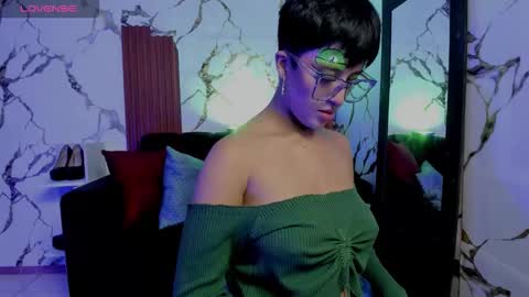 Snapshot of rebeka_baker chatting on 10/08/25, 01:31 REBEKA online show from 10/08/25, 01:31