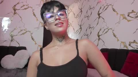 Snapshot of rebeka_baker chatting on 12/01/25, 01:38 REBEKA online show from 12/01/25, 01:38