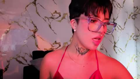 Snapshot of rebeka_baker chatting on 12/17/25, 08:04 REBEKA online show from 12/17/25, 08:04