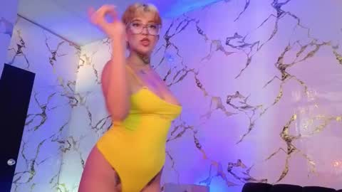 Snapshot of rebeka_baker chatting on 02/25/26, 01:54 REBEKA online show from 02/25/26, 01:54