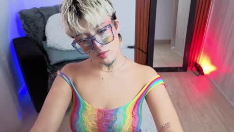 Snapshot of rebeka_baker chatting on 05/15/26, 11:17 REBEKA online show from 05/15/26, 11:17