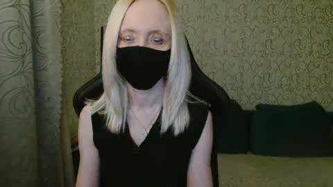 RebesaOlset online show from 01/22/25, 04:23