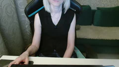 RebesaOlset online show from 02/12/25, 05:05