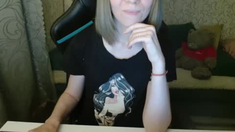 RebesaOlset online show from 09/30/25, 03:39