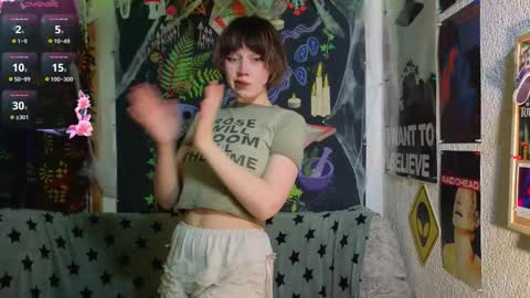 Snapshot of reborn_elf chatting on 11/26/25, 08:54 Lara online show from 11/26/25, 08:54