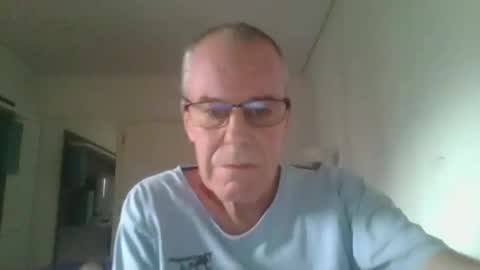 Snapshot of recasc chatting on 12/14/25, 08:24 Rene online show from 12/14/25, 08:24