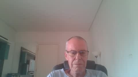 Rene online show from 02/17/26, 08:04
