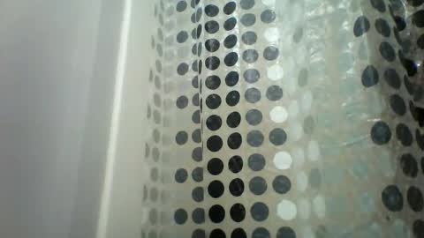 Snapshot of recka810 chatting on 04/19/26, 06:54 recka810 online show from 04/19/26, 06:54