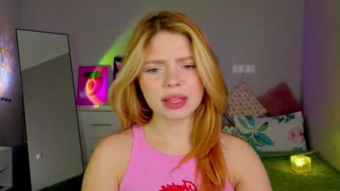 red__candy online show from 10/21/25, 02:18