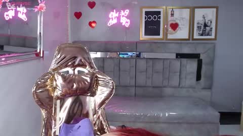 Snapshot of red_bunny_v chatting on 03/08/26, 01:14 Hi Stream 800am to 200pm online show from 03/08/26, 01:14