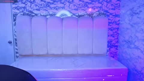 Snapshot of red_bunny_v chatting on 03/28/26, 08:52 Hi Stream 800am to 200pm online show from 03/28/26, 08:52