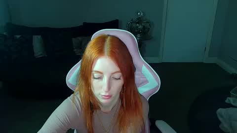 Red -  online show from 01/22/25, 02:03