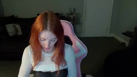 Red -  online show from 11/04/25, 03:22