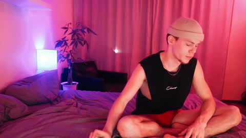 Snapshot of red_guy1 chatting on 01/01/25, 07:43 Sean Fire online show from 01/01/25, 07:43
