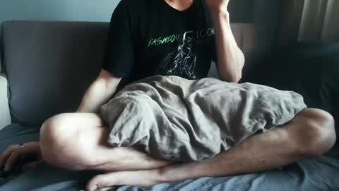 Snapshot of red_guy1 chatting on 04/22/26, 02:51 Sean Fire online show from 04/22/26, 02:51