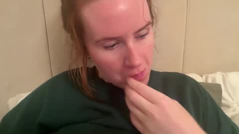 Snapshot of red_head_rosie_69 chatting on 09/16/25, 07:04 Rosie online show from 09/16/25, 07:04
