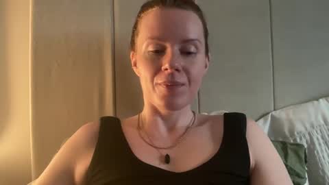 Snapshot of red_head_rosie_69 chatting on 10/24/25, 07:27 Rosie online show from 10/24/25, 07:27