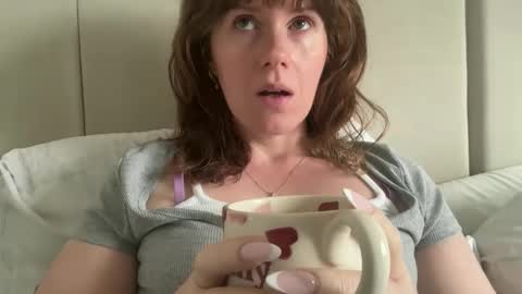 Snapshot of red_head_rosie_69 chatting on 05/20/26, 09:04 Rosie online show from 05/20/26, 09:04
