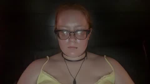 red_hot_foxx03 online show from 08/04/26, 03:03